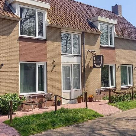 Pension Het Hoefijzer Buren  Ngoại thất bức ảnh
